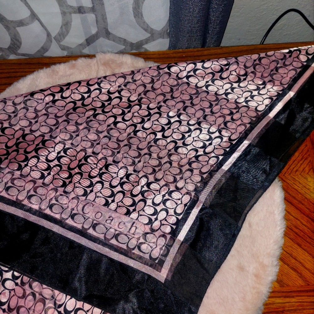 Beautiful LARGE Coach Signature Print Scarf/Wrap/Shaw
